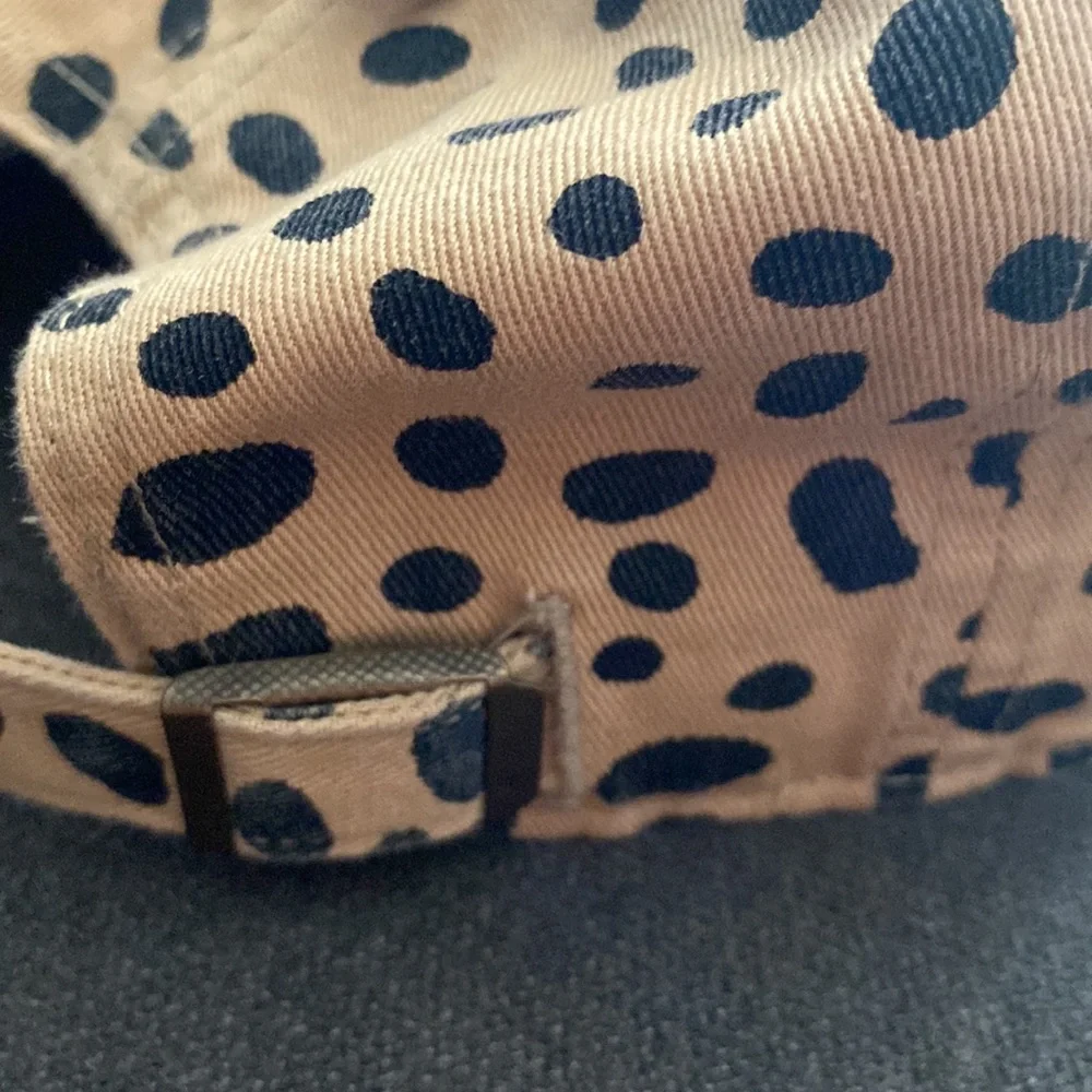 🆕⚾️NY Yankees ‘47 Women's Cheetah🐆Clean Up Adjustable Hat - Tan - Picture 6 of 8